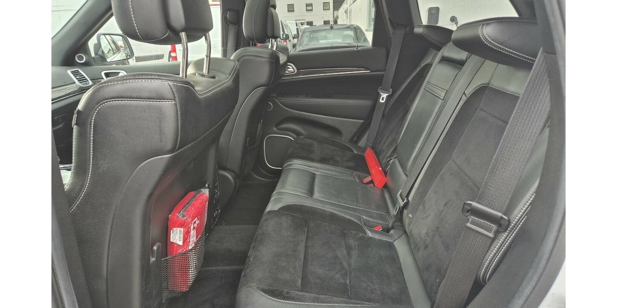 Jeep Grand Cherokee 6.4 V8 HEMI SRT 8-Gang Automatik 250.000 km 16.890 &euro; Rodgau 63110