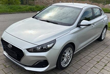 Hyundai i30 76.422 km 16.100 &euro; Baden-Baden 76530