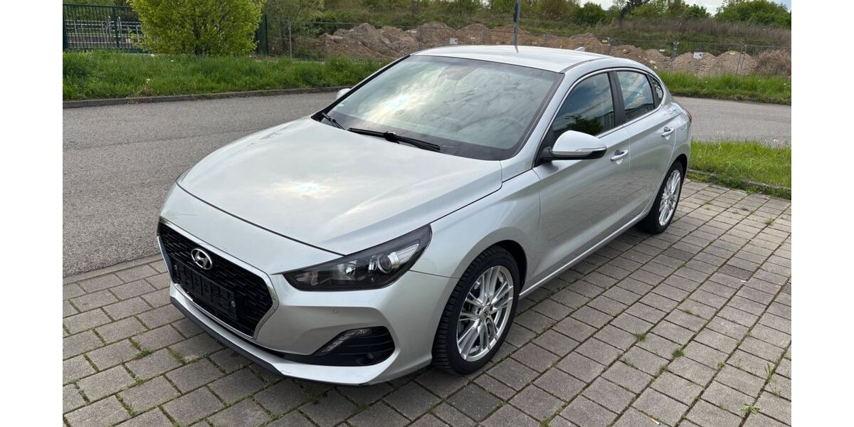 Hyundai i30 76.422 km 16.100 &euro; Baden-Baden 76530
