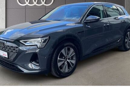 Audi Q8 e-tron 54.896 km 40.350 &euro; Frankfurt am Main 60326