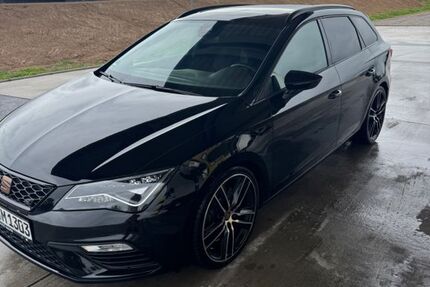 Seat Leon 83.000 km 23.350 € Giebelstadt 97232
