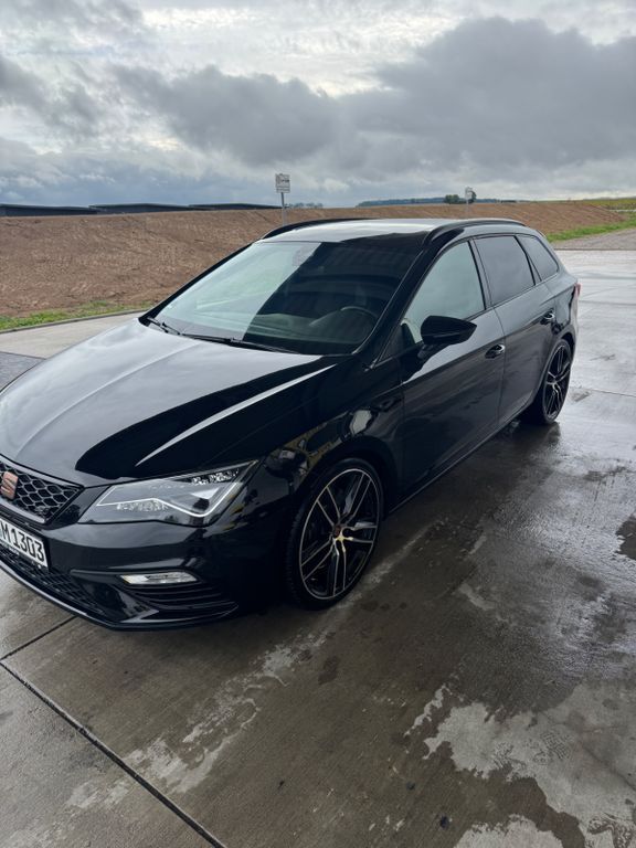Seat Leon 83.000 km 23.350 € Giebelstadt 97232
