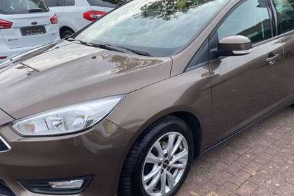 Ford Focus 95.269 km 6.999 € Gießen 35398