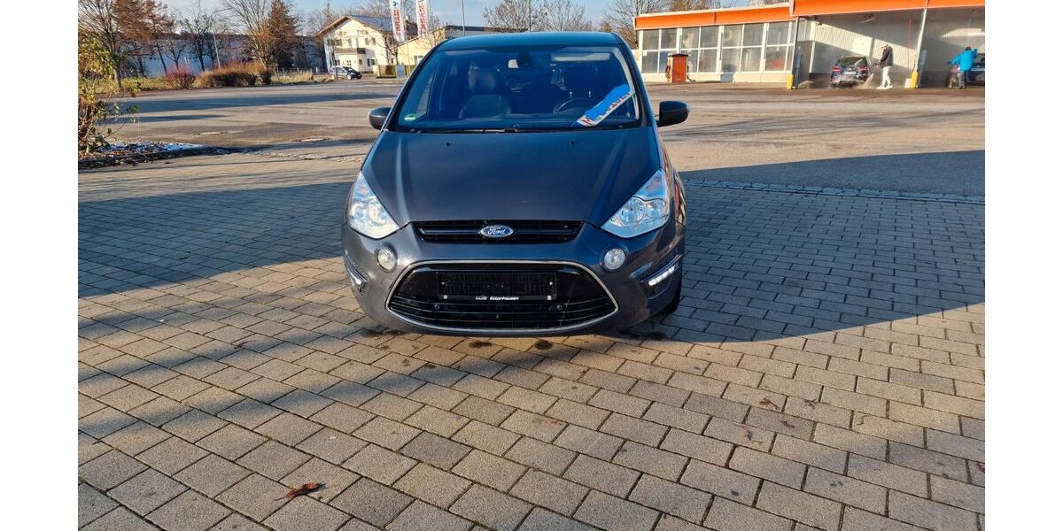 Ford S-Max 130.000 km 8.900 € München 81249