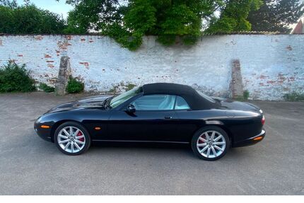 Jaguar XKR