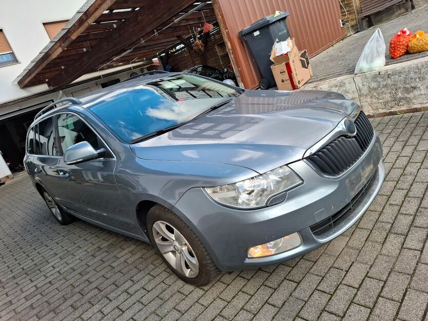 Skoda Superb 393.871 km 5.000 € Büdingen 63654
