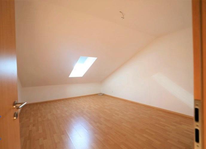 Maisonettenwohnung Lage - 3.5 Zimmer, 99 m&sup2;, 1.040&euro; | Angebot:26323638