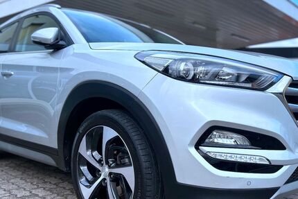 Hyundai TUCSON 108.000 km 15.990 &euro; Losheim am See 66679