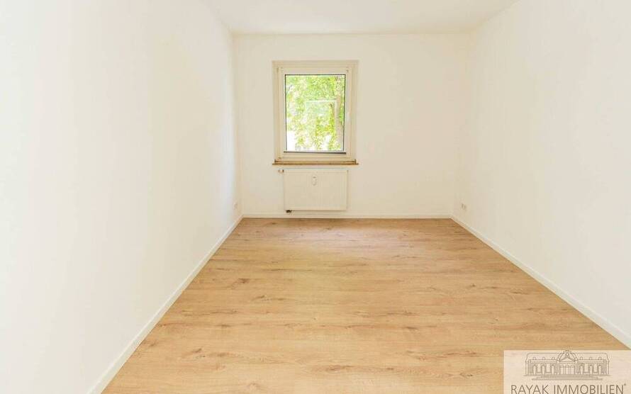 Modernisierte Etagenwohnung mit Wintergarten - 3 Zimmer in Düsseldorf-Benrath