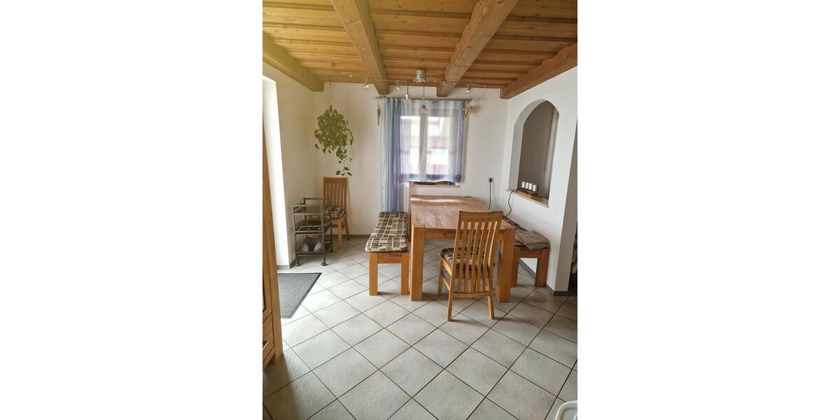 Etagenwohnung Grafling - 4 Zimmer, 120 m&sup2;, 900&euro; | Angebot:26548512