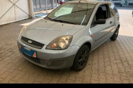Ford Fiesta 109.000 km 3.650 &euro; Waldshut-Tiengen 79761