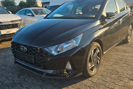 Hyundai i20 97.261 km 13.599 &euro; Rosenheim 83026