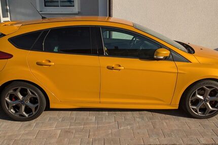 Ford Focus 124.000 km 10.350 € Pfreimd 92536