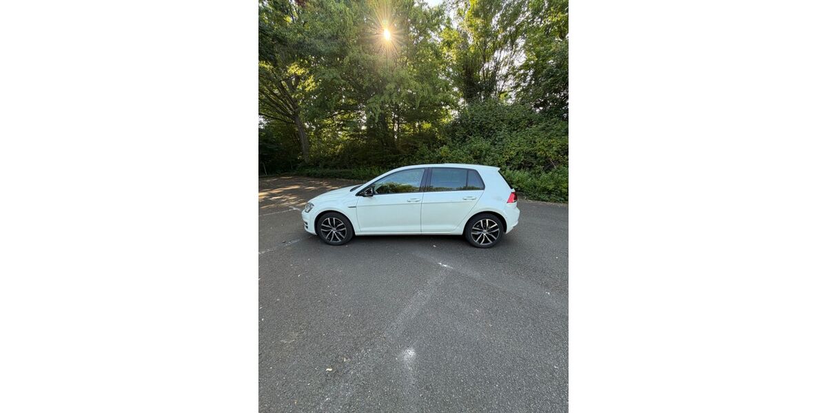 VW Golf 157.000 km 8.300 &euro; Ottweiler 66564