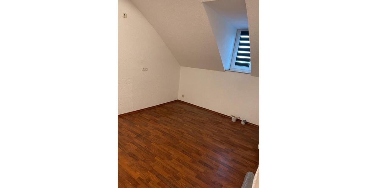 Dachgeschoßwohnung Sulzbach (Saar) - 2 Zimmer, 70 m&sup2;, 700&euro; | Angebot:25530138