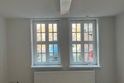 Haus Stade - 7 Zimmer, 152 m&sup2;, 1.824&euro; | Angebot:25648339