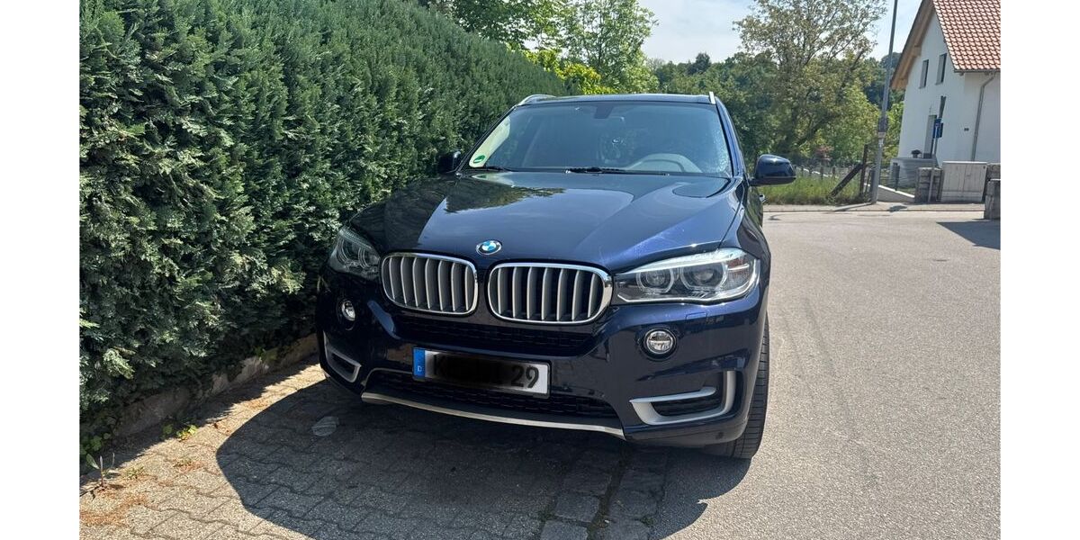 BMW X5 158.000 km 21.500 &euro; Bogen 94327