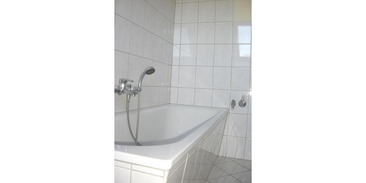 Dachgeschoßwohnung Lauchhammer - 5 Zimmer, 80 m&sup2;, 485&euro; | Angebot:26417136