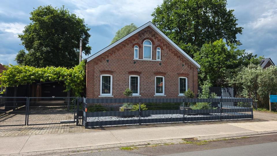 Bauernhaus, Landhaus Weener - 5 Zimmer, 255 m&sup2;, 418.000&euro; | Angebot:26889491