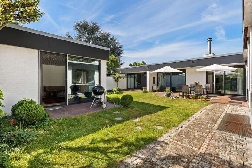 Haus zum Kaufen in Karlsruhe 1.049.000 € 213 m²