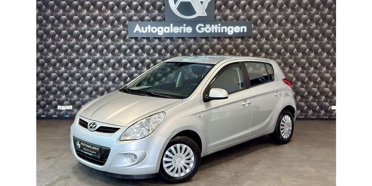 Hyundai i20 92.351 km 7.450 &euro; Göttingen 37081