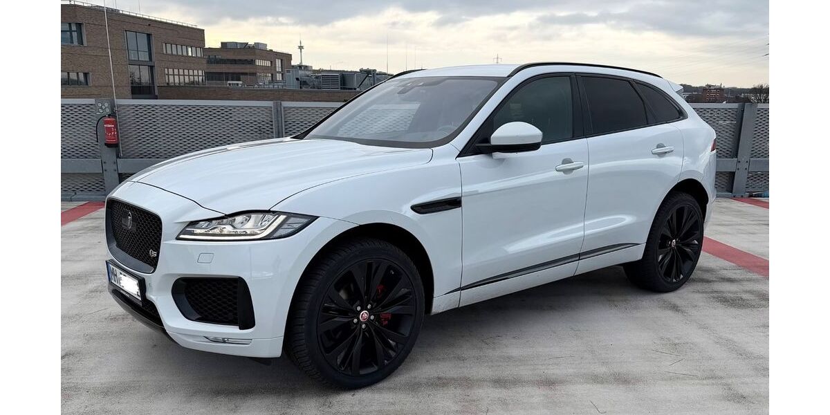 Jaguar F-Pace 131.000 km 29.350 &euro; Mülheim 45481