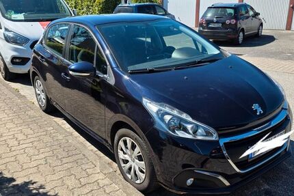 Peugeot 208 120.000 km 4.950 &euro; Halstenbek 25469