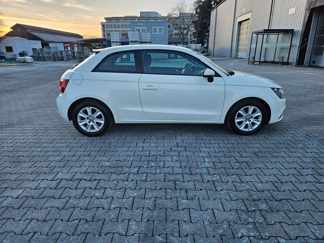 Audi A1 198.000 km 5.200 € Regensburg 93055