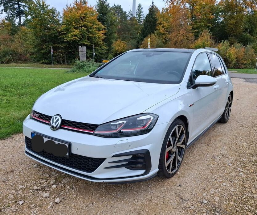 VW Golf 86.000 km 23.800 € Ebersbach 73061