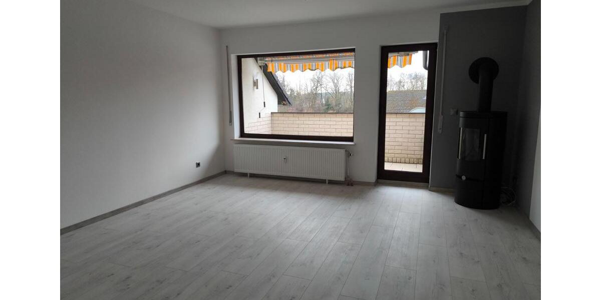 Dachgeschoßwohnung Schwalmstadt - 4 Zimmer, 95 m&sup2;, 880&euro; | Angebot:26339678