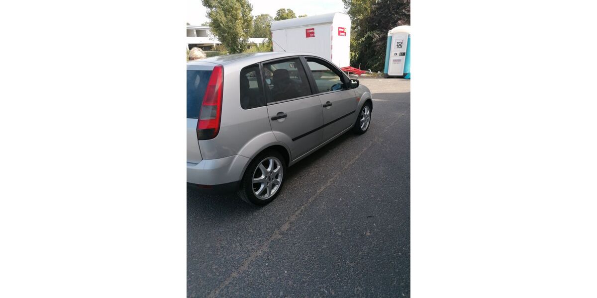 Ford Fiesta 243.000 km 750 &euro; Köln 51103