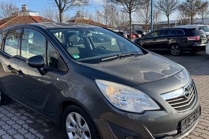 Opel Meriva 94.000 km 2.500 € Gotha 99867