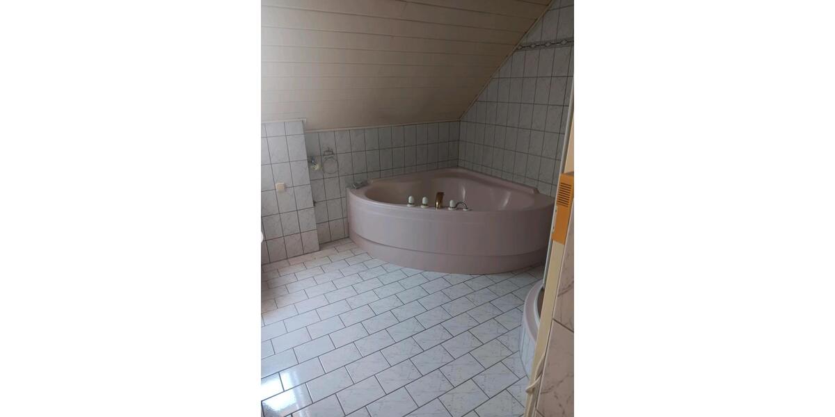 Dachgeschoßwohnung Regensburg Das Dörnberg - 3 Zimmer, 74 m&sup2;, 800&euro; | Angebot:25397705