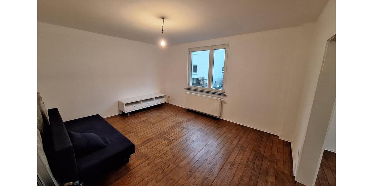 Sanierte 6-Zimmer DHH in Nieder-Eschbach mit Garage in Bestlage 6 zimmer