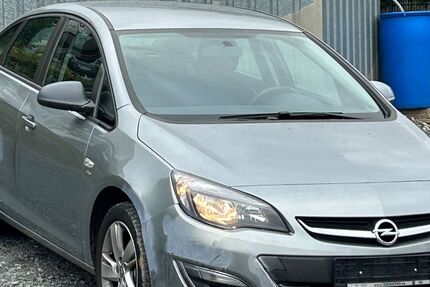 Opel Astra 32.500 km 7.590 € Overath bei Köln 51491