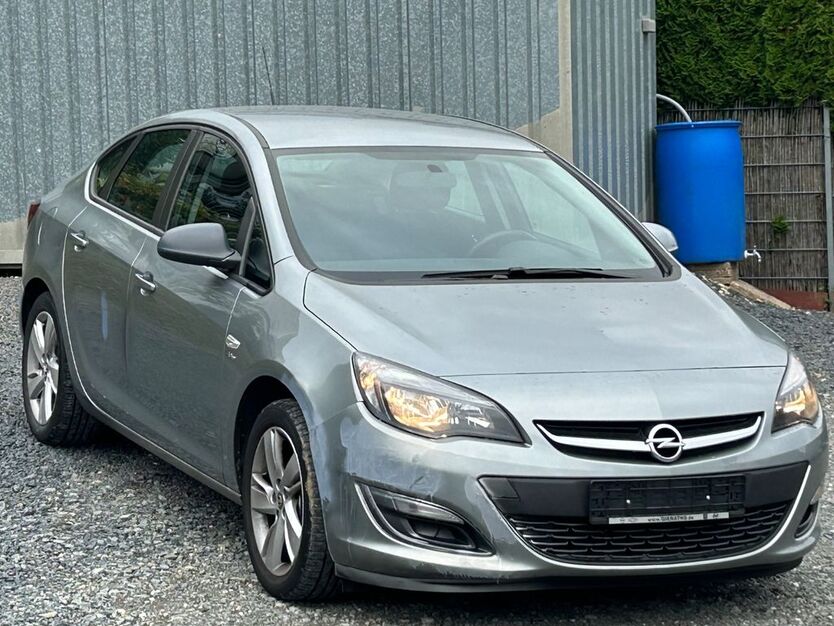 Opel Astra 32.500 km 7.999 € Overath bei Köln 51491