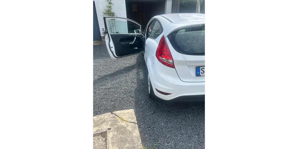 Ford Fiesta 142.800 km 5.300 € Swisttal 53913