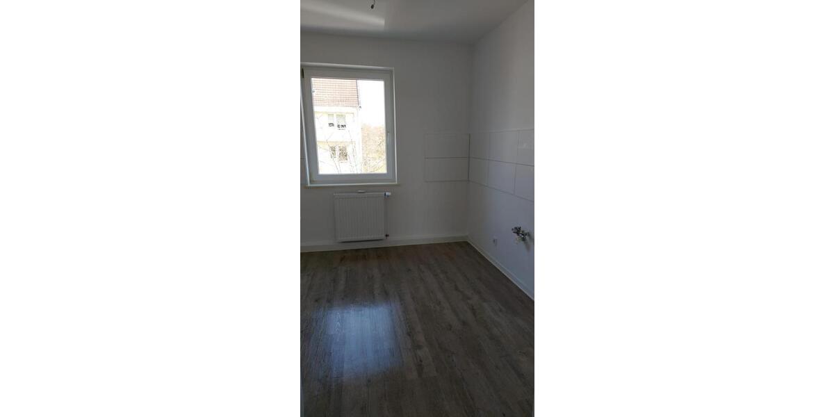 Etagenwohnung Sangerhausen - 4 Zimmer, 70 m&sup2;, 420&euro; | Angebot:26087094