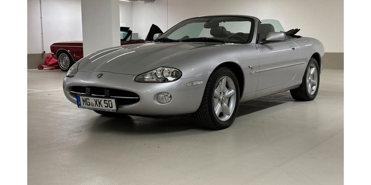 Jaguar XK8 88.964 km 25.900 &euro; Mönchengladbach 41063