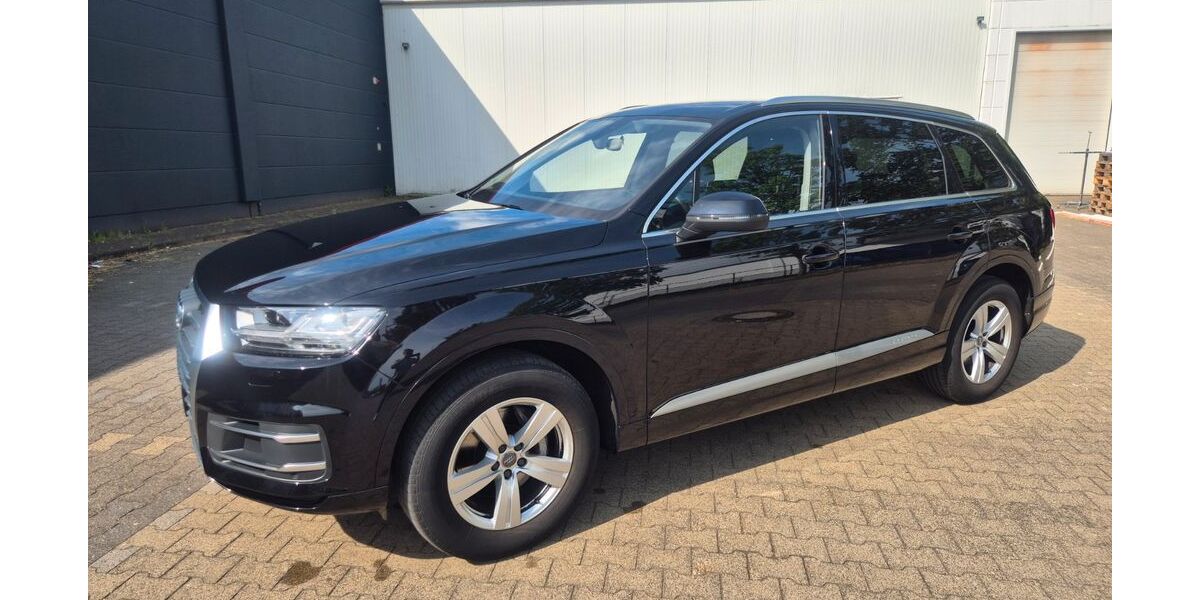 Audi Q7 177.000 km 24.500 &euro; Köln 51069