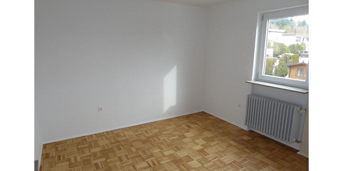 Reihenhaus Neckartenzlingen - 4 Zimmer, 102 m&sup2;, 1.200&euro; | Angebot:24854272