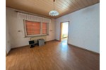 Großes Grundstück in Hüllhorst: Einfamilienhaus mit Potenzial zur Neugestaltung - Einfamilienhaus Hüllhorst | Angebot:27254362