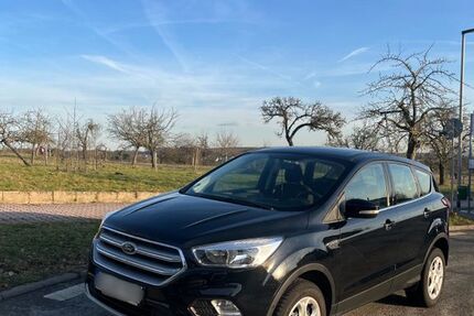 Ford Kuga 45.000 km 13.500 &euro; Bad Homburg 61350