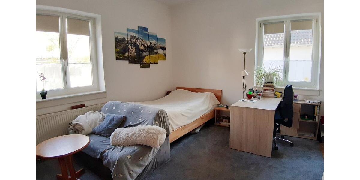 Exklusive Eigentumswohnung mit Gartenanteil und Loggien 5 zimmer