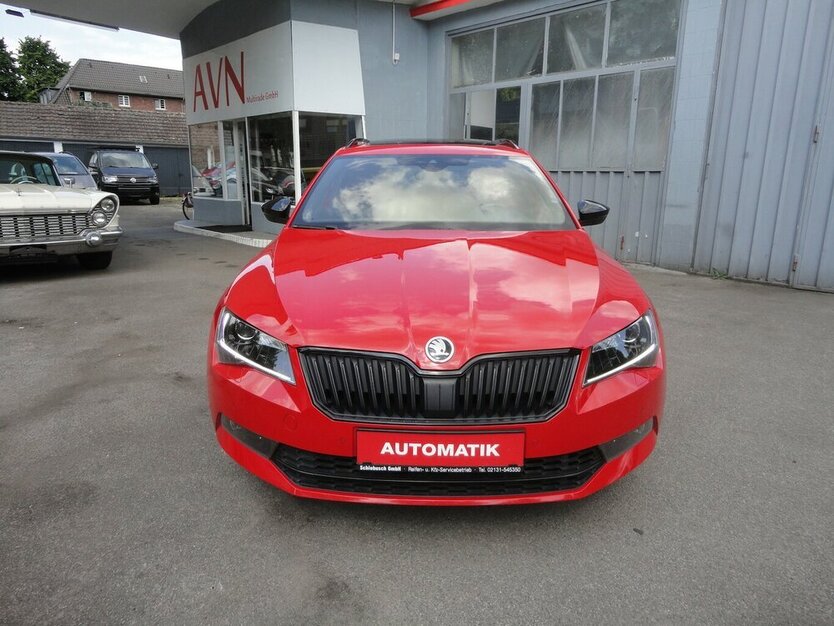 Superb Sportline4x4 Navi PanoSdach BiXenon Leder