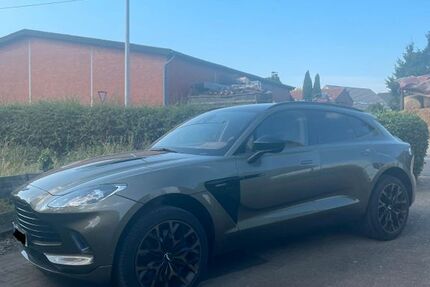 Aston Martin DBX 89.500 km 110.900 &euro; Korb 71404