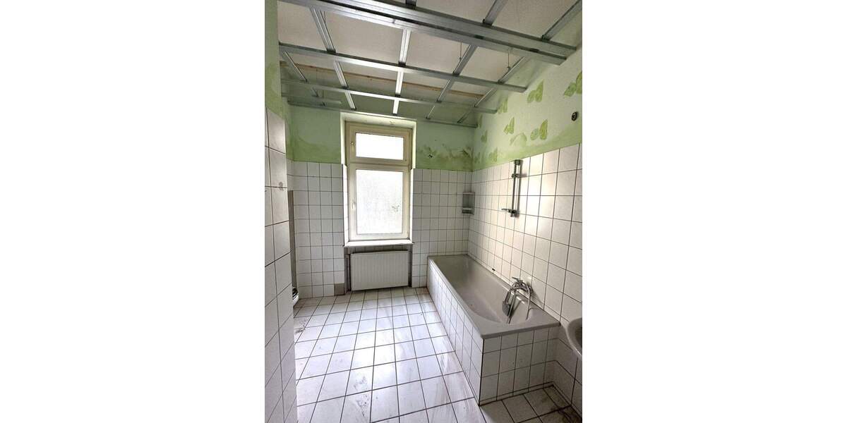 Mehrfamilienhaus, Wohnhaus Halver Oberbrügge - 1 Zimmer, 300 m&sup2;, 219.000&euro; | Angebot:24974185