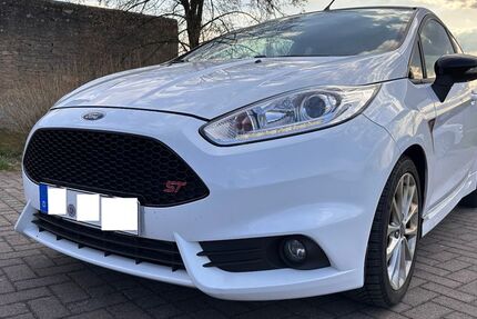 Ford Fiesta 132.000 km 9.400 &euro; Künzell 36093