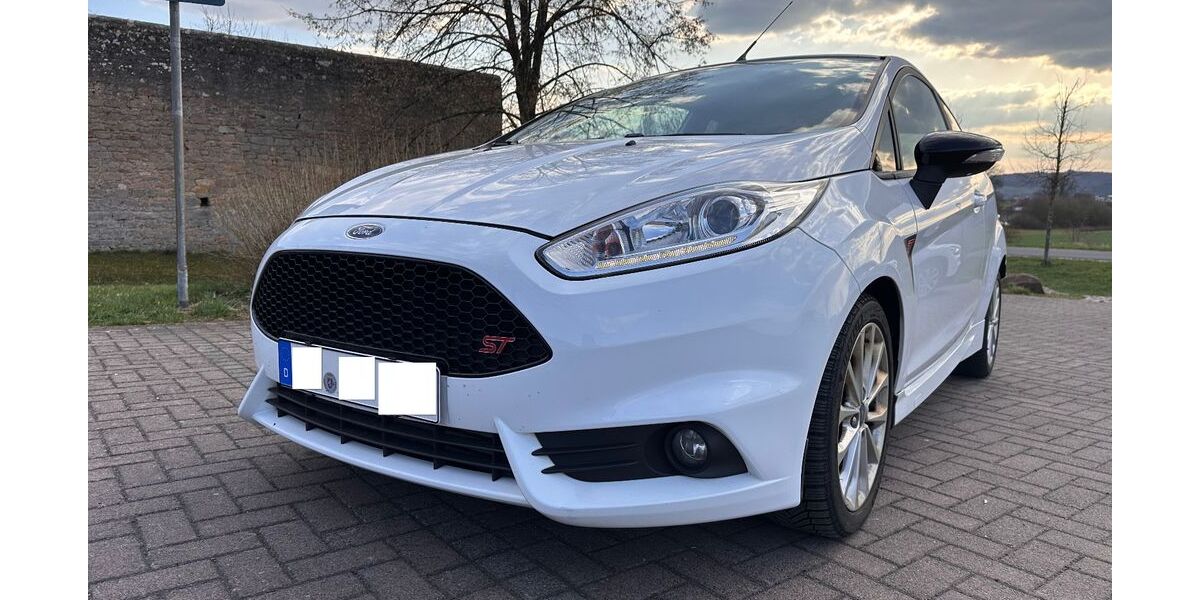 Ford Fiesta 132.000 km 9.400 &euro; Künzell 36093