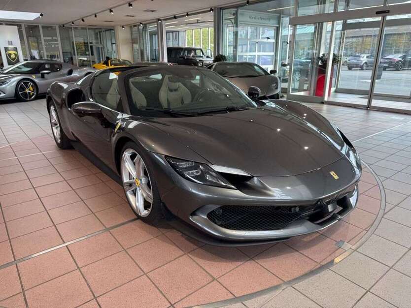 Ferrari 296 GTS 6.288 km 295.000 € Hannover 30655